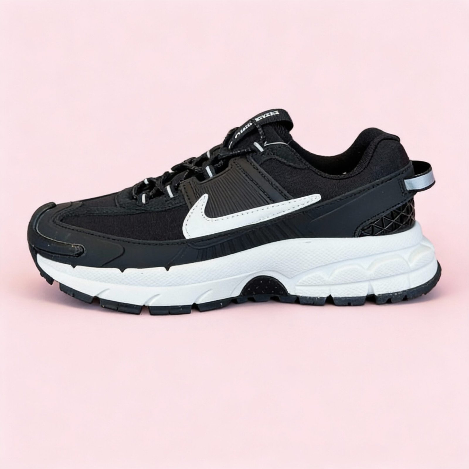 Sneakers Nike V2K Run – Triple Black & White Core