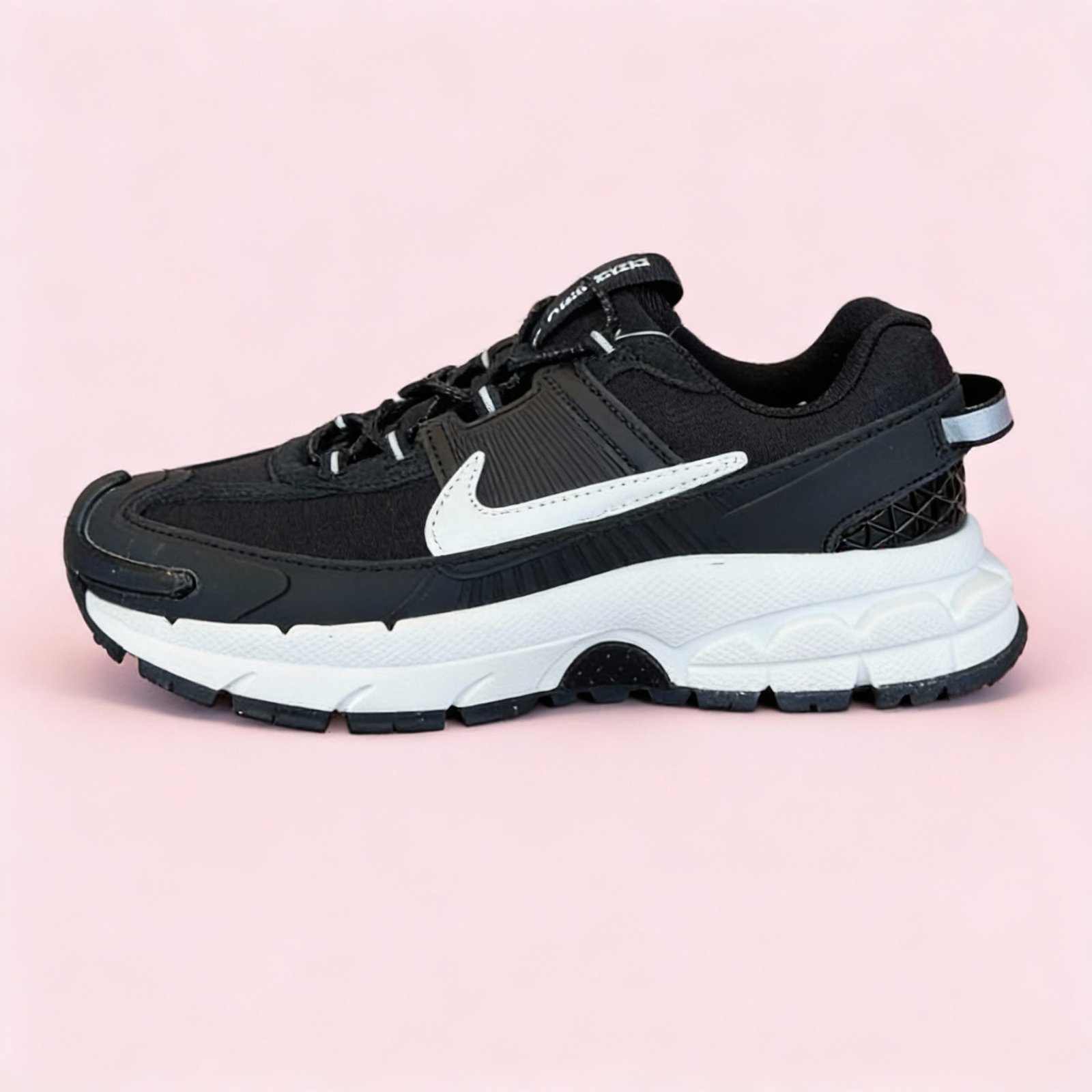 Sneakers Nike V2K Run – Triple Black & White Core