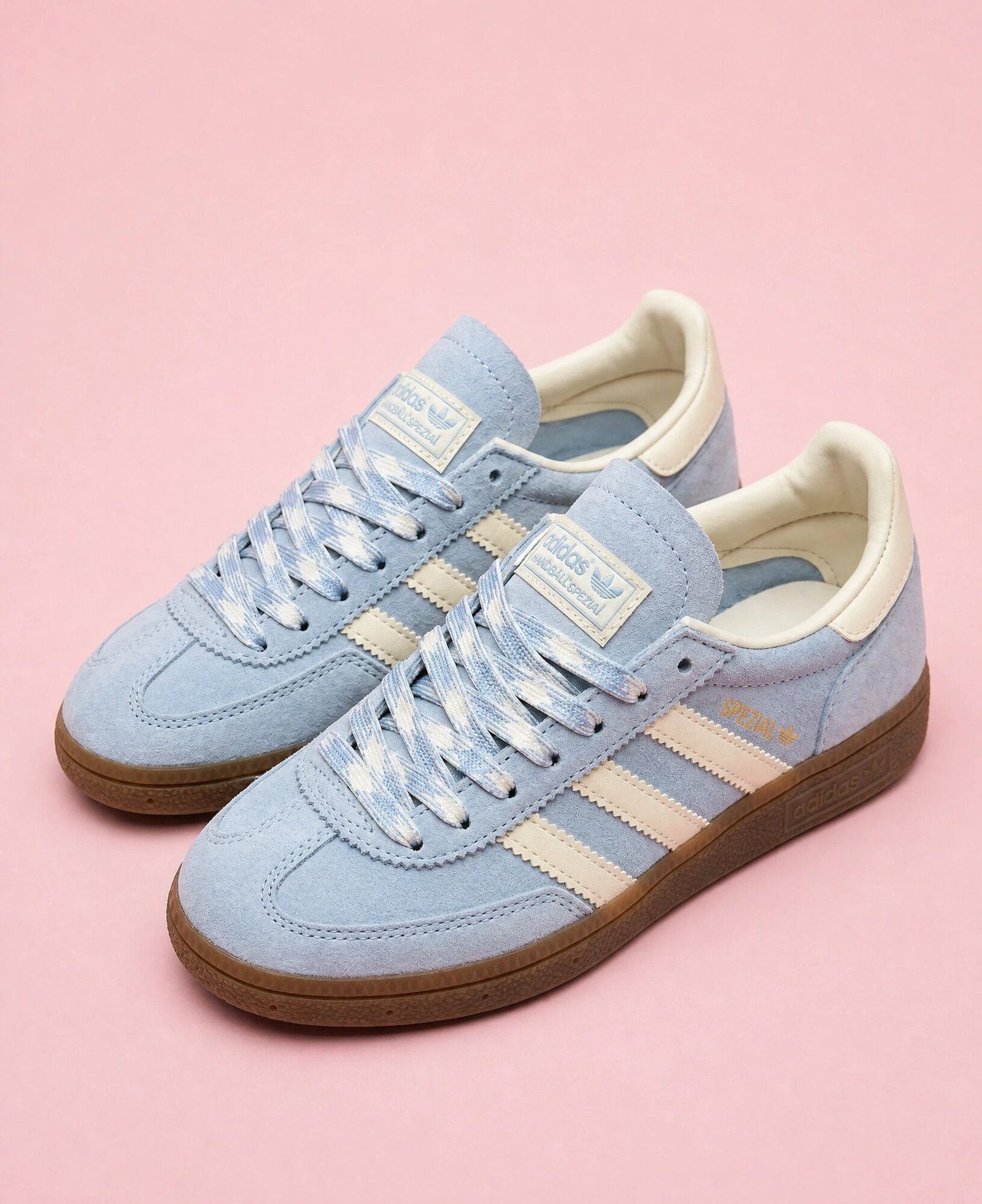 Spezial Light Blue: Un Ícono en Tonos Pastel