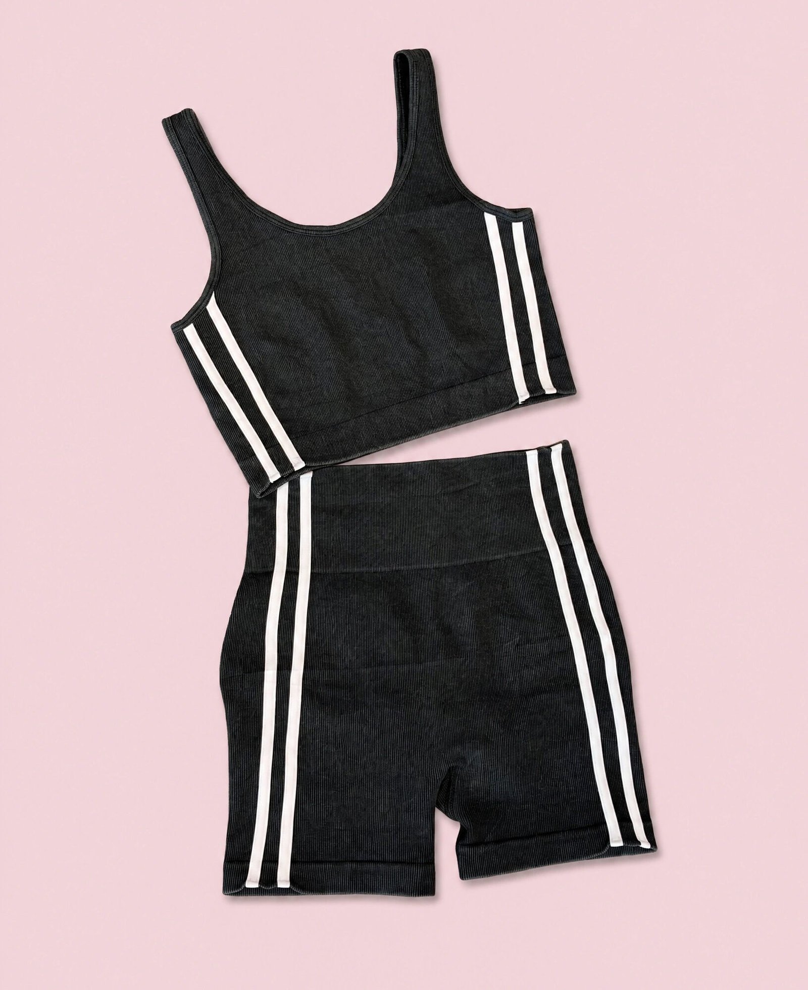 Conjunto Deportivo Two-Piece Ribbed de Top y Short