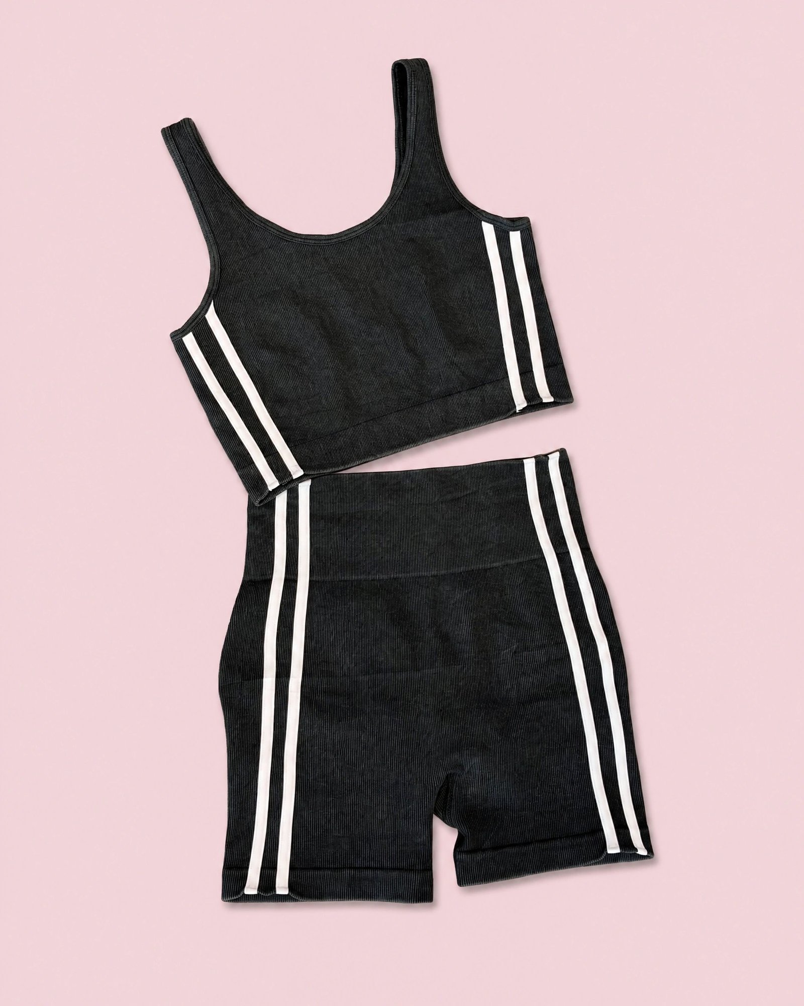 Conjunto Deportivo Two-Piece Ribbed de Top y Short